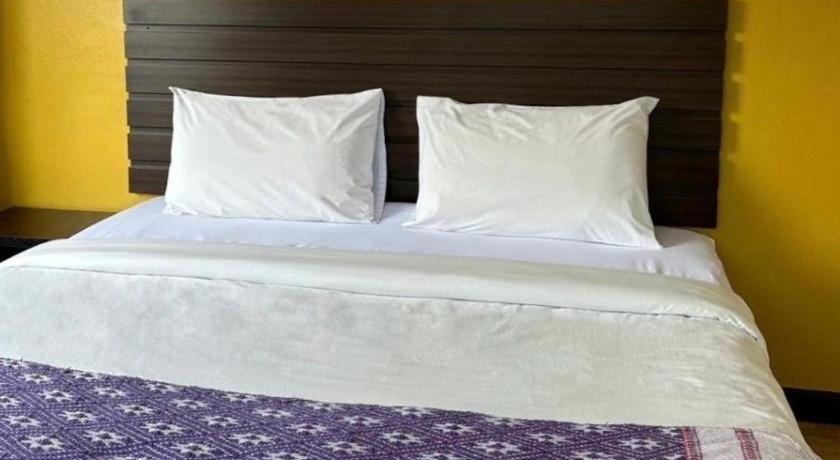 Ponburi Hotel Нан Экстерьер фото